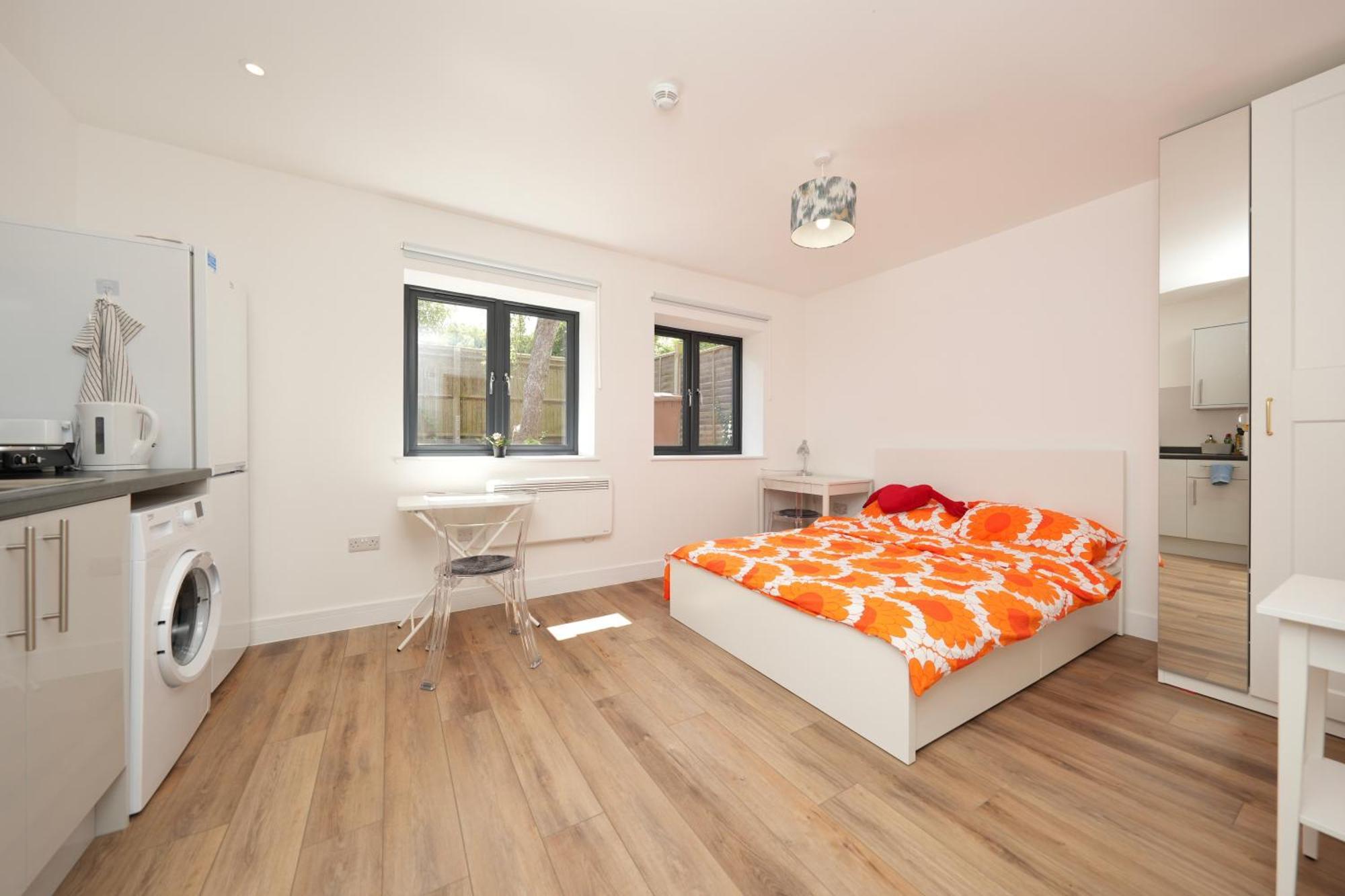 Derwent Avenue Self-contained In Headington